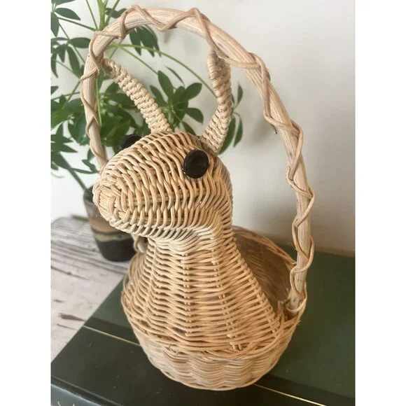 Vintage 1980’s Bunny Rabbit Shaped Wicker Basket Easter Handle Spring Home Decor - Picture 2 of 8